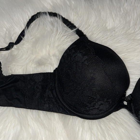Victoria’s Secret Black Lace Multi-way Padded Bra - Picture 2 of 6